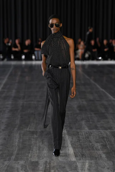 Look 40